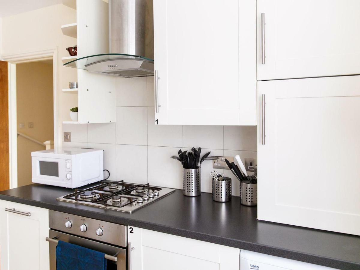 Mandeville Rooms Northolt  Bagian luar foto