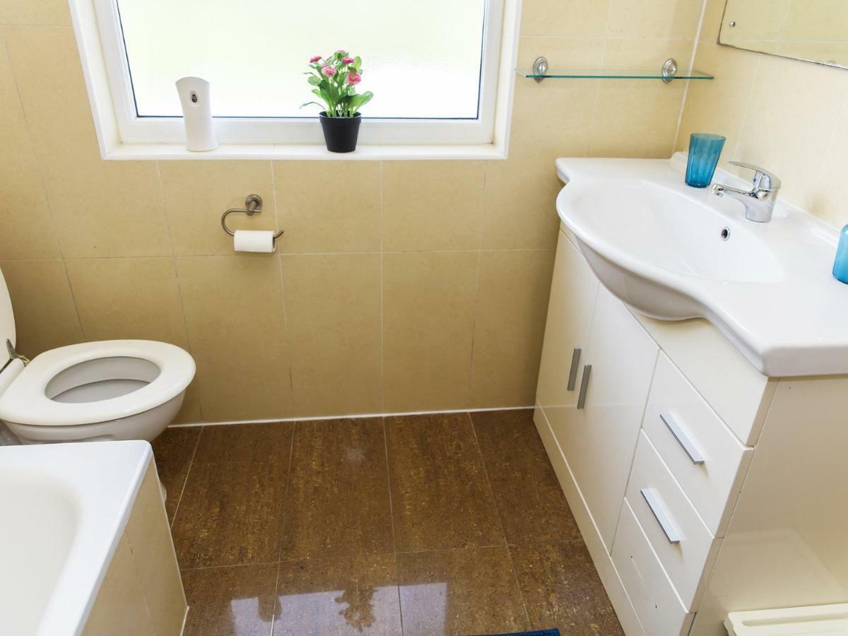 Mandeville Rooms Northolt  Ruang foto