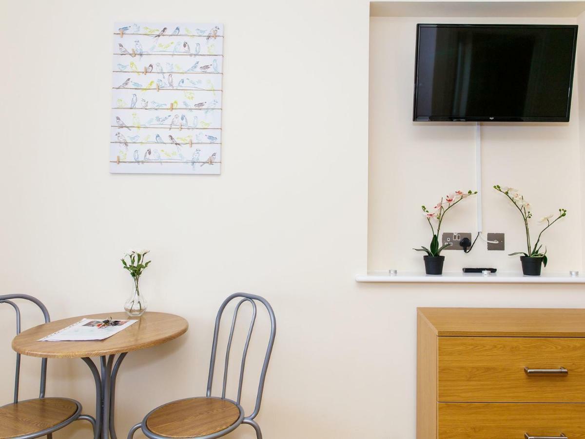 Mandeville Rooms Northolt  Ruang foto